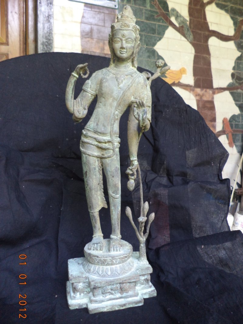 Statues (18)