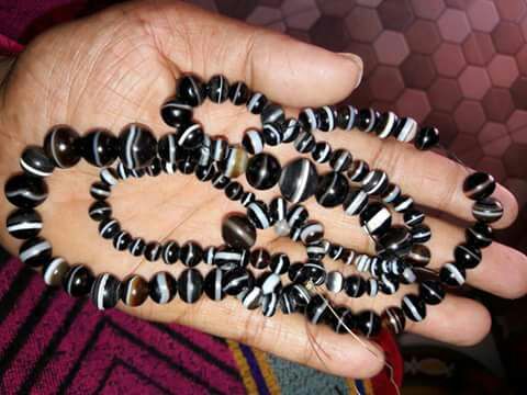 Stones, Pearls (10)