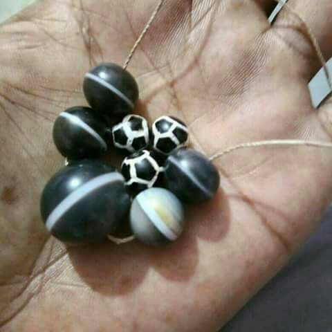 Stones, Pearls (12)
